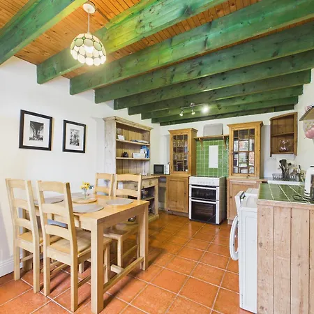 Holiday home Tadpole